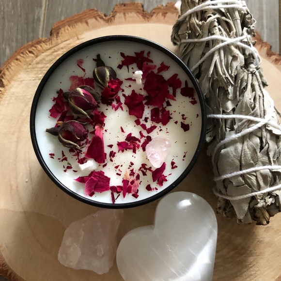 *Rose Magic* 4oz Soy Wax Candle - Picture 4 of 7